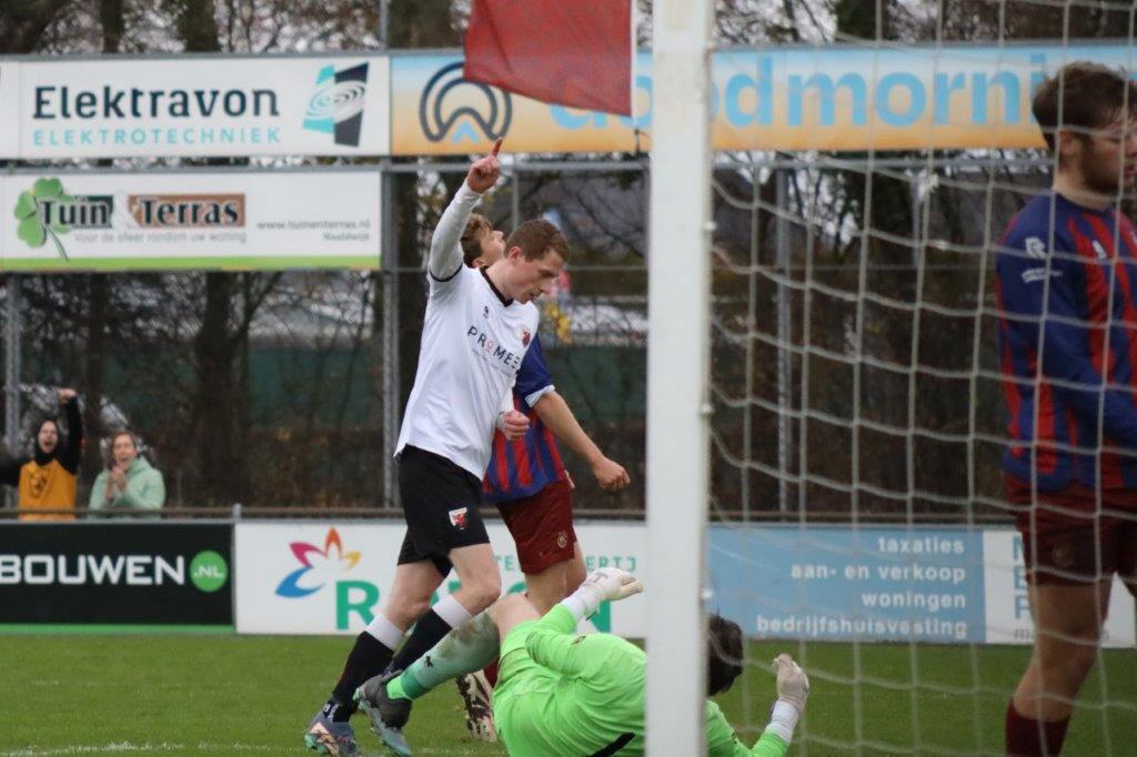 Naaldwijk wint lastig duel