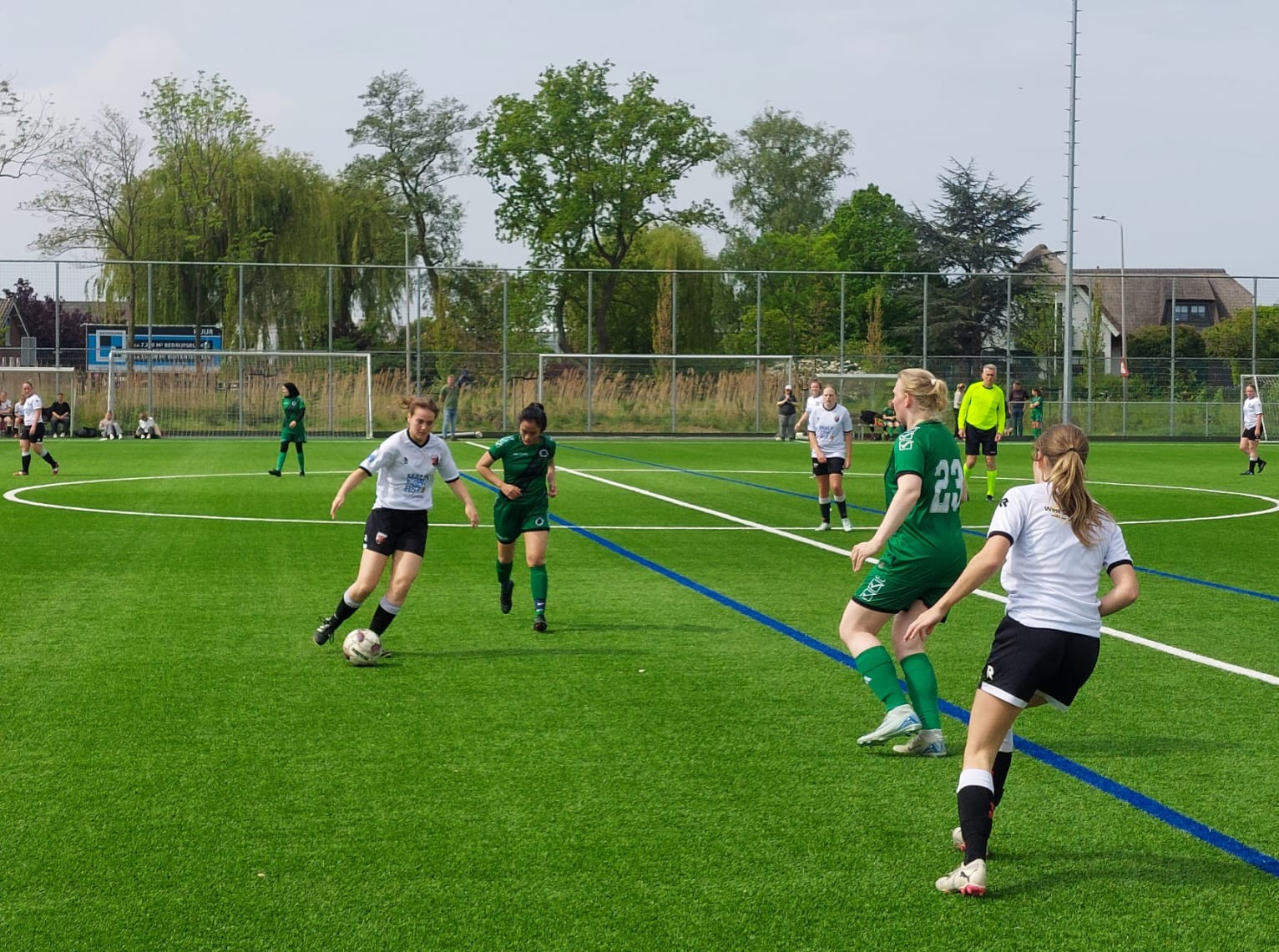 Winst vrouwen 3 tegen VUC