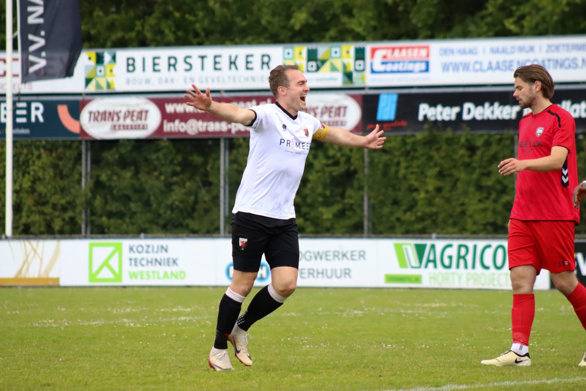 Naaldwijk 1 wint laatste thuiswedstrijd