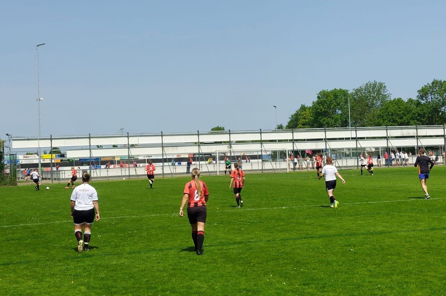 Vrouwen 3 sluit competitie af met verlies