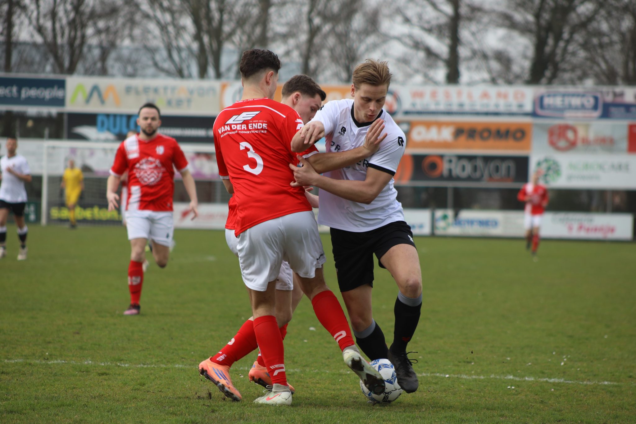 Naaldwijk recht haar rug met een gelijkspel