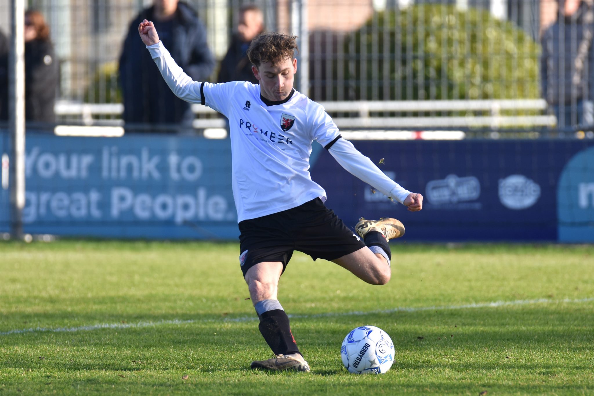 Naaldwijk weet weer een keer te winnen