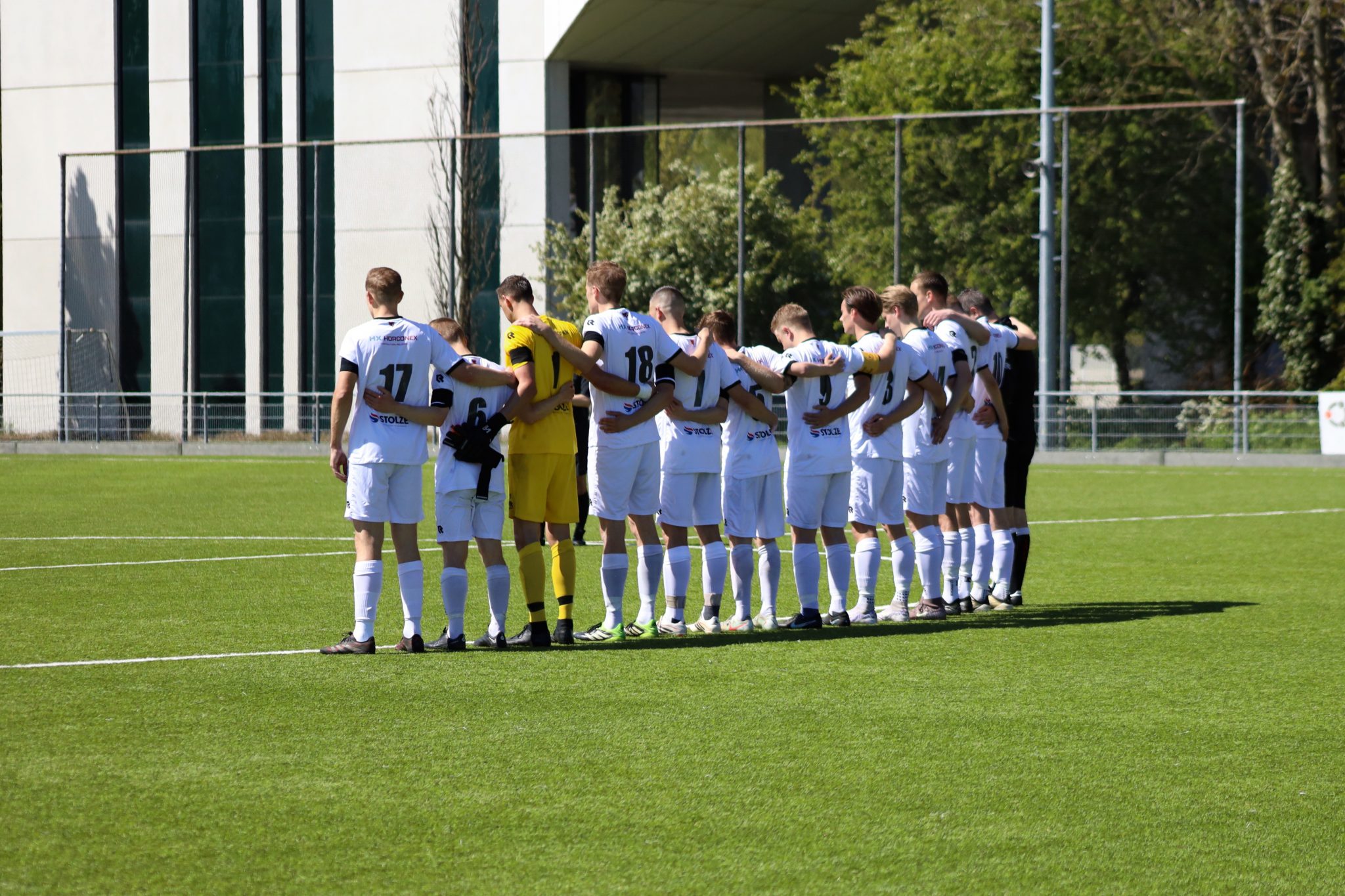 Mat Naaldwijk verliest
